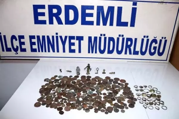 Erdemli'de Tarihi Eser Operasyonu: 3 Gözaltı Erdemli'de Tarihi Eser Operasyonu: 3 Gözaltı