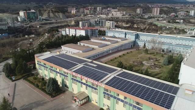Karabük Üniversitesi Kendi Elektriğini Güneş Panelleri ile Üretiyor
