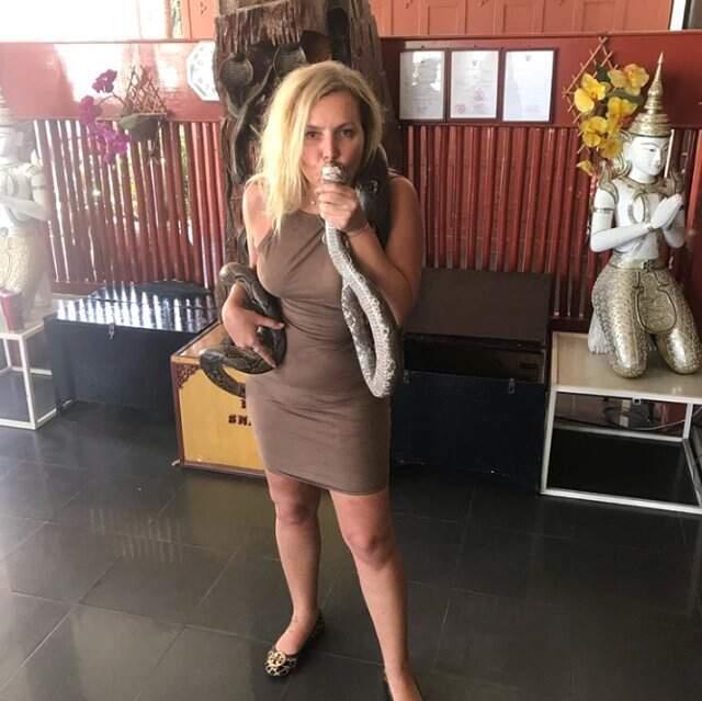 Seda Akgül'den Olay Yaratan Paylaşım: Çok Yılan Öptüm, En Masumu Buydu