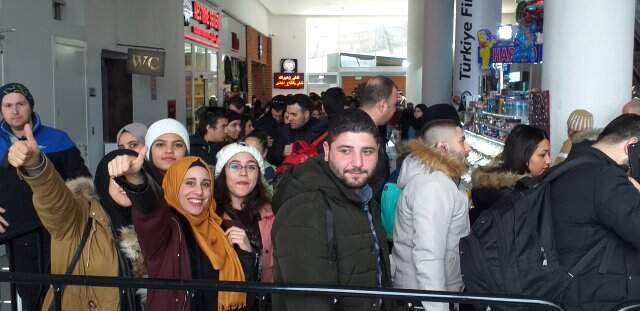Teleferik Fiyatları Yarı Yarıya Ucuzladı, Yüzlerce Metre Kuyruk Oluştu
