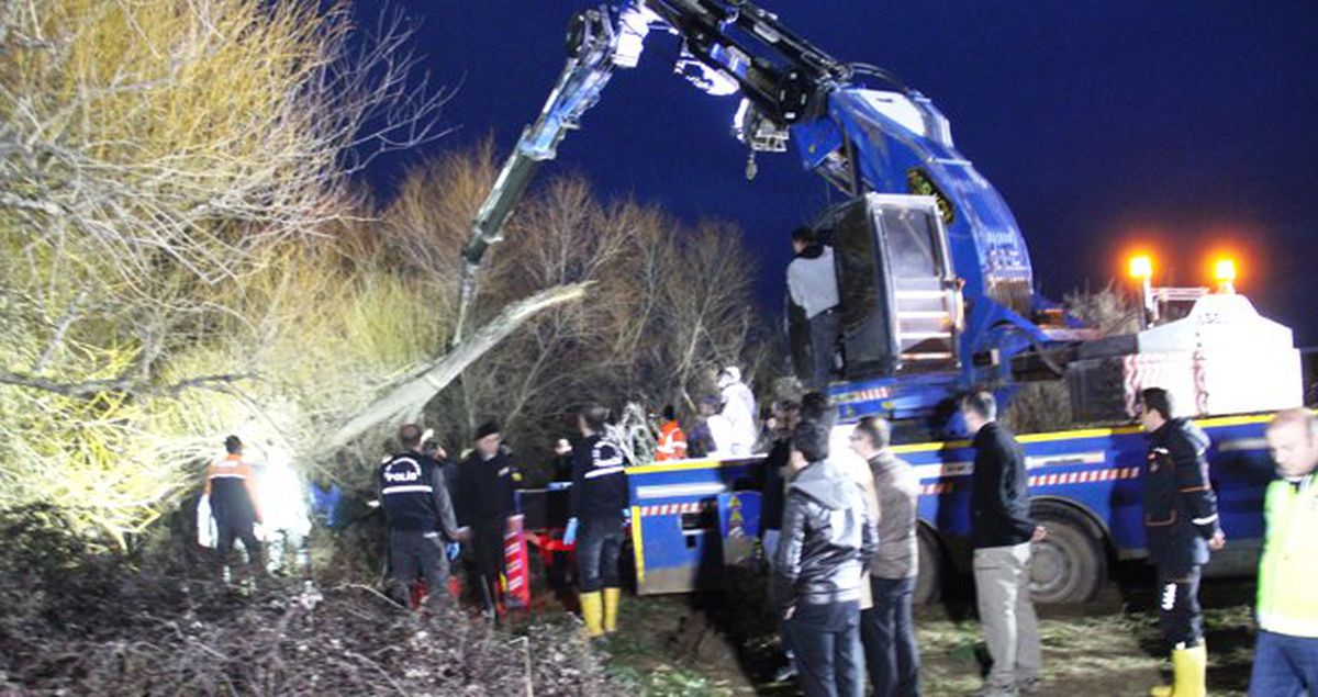 Günlerdir Aranan Kayıp Araç Bulundu, 3 Gencin Cansız Bedenine Ulaşıldı