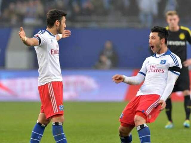 Milan'ın Yıldızı Hakan Çalhanoğlu'ndan Tolgay Arslan'a Tebrik