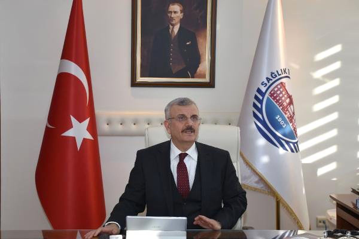 Prof. Dr. Cevdet Erdöl'den 'Sigarayla Mücadelede' Diyanet'e Destek