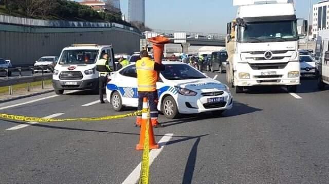 Son Dakika! TEM'de Feci Kaza! Otomobil ile Motosiklet Çarpıştı: 1 Kişi Öldü