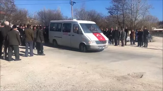 Belçika'daki Silahlı Saldırıda Hayatını Kaybeden Söğütlü'nün Cenazesi Memleketinde Toprağa Verildi Belçika'daki Silahlı Saldırıda Hayatını Kaybeden Söğütlü'nün Cenazesi Memleketinde Toprağa Verildi