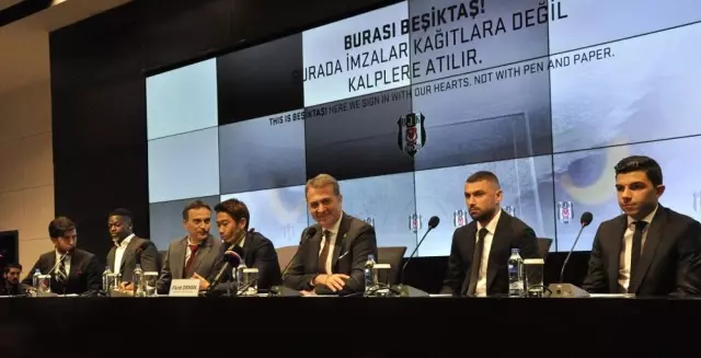 Beşiktaş'ta İmza Şov Beşiktaş'ta İmza Şov