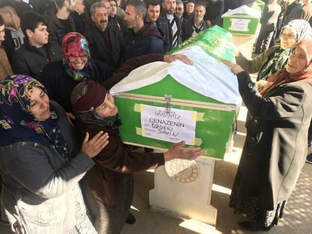 Eşinin Ailesinden 3 Kişiyi Öldüren Damat Katliamı 400 Bin Lirayı Beğenmeyince Yapmış