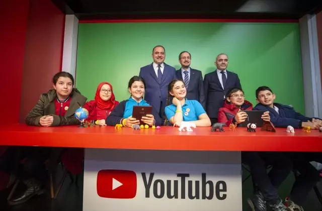 Güvenli İnternet Günü-2019' Etkinliği Güvenli İnternet Günü-2019' Etkinliği
