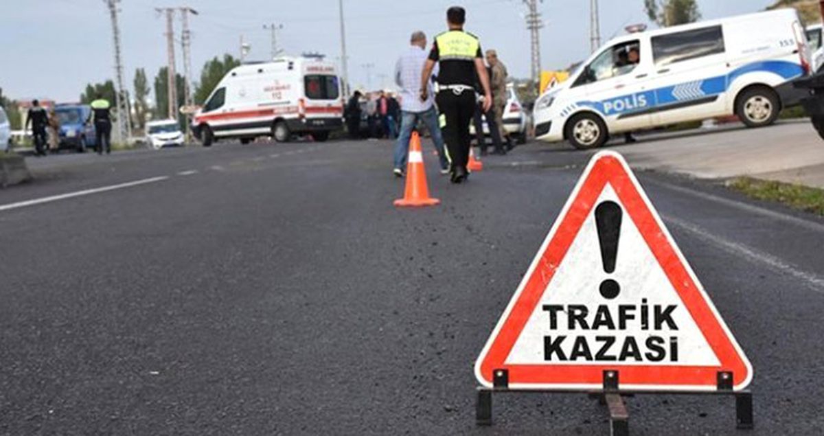 İstanbul'da Korkunç Kaza! Kadın Yolcu Otomobilden Fırladı