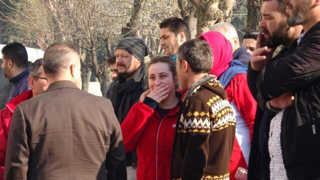 Kargosunu Almaya Gitti, Kocası Tarafından Vuruldu