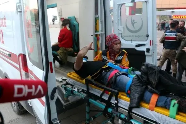 Tokat'ta Öğrenci Servisi Otomobille Çarpıştı: 10 Yaralı