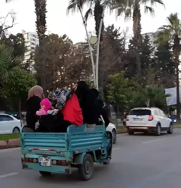 Motosiklet Sepetinde Bebek Arabasıyla Tehlikeli Yolculuk Haber