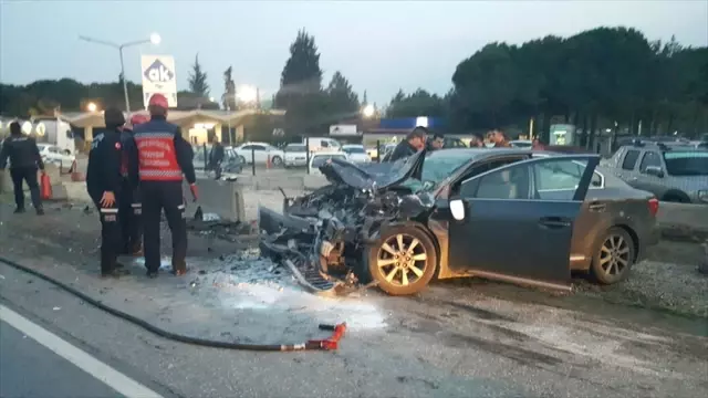 Sakarya'da Trafik Kazası: 2 Yaralı Sakarya'da Trafik Kazası: 2 Yaralı
