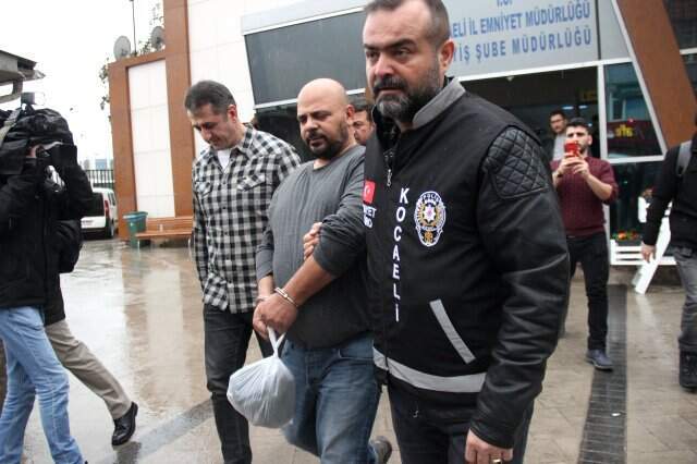Ailesinden Kaçan Genç Kız, Ağabeyi Tarafından Önce 3. Kattan Atıldı Sonra Boğularak Öldürüldü