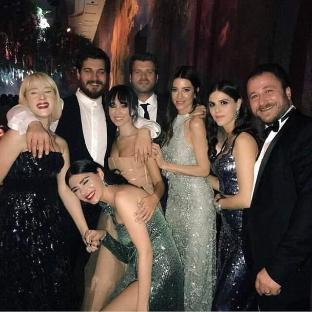 Çağatay Ulusoy ve Duygu Sarışın Yeniden mi Birlikteler?