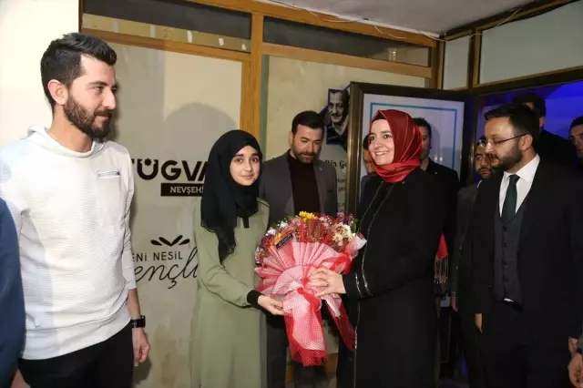 Güçlü Türkiye'yi Güçlü Gençlerimizle Birlikte İnşa Etmek İstiyoruz