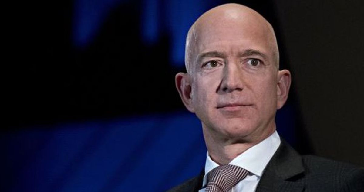 ABD'de Yayımlanan Dergi, Amazon'un Sahibi Bezos'a Çıplak Fotoğraflarıyla Şantaj Yaptı