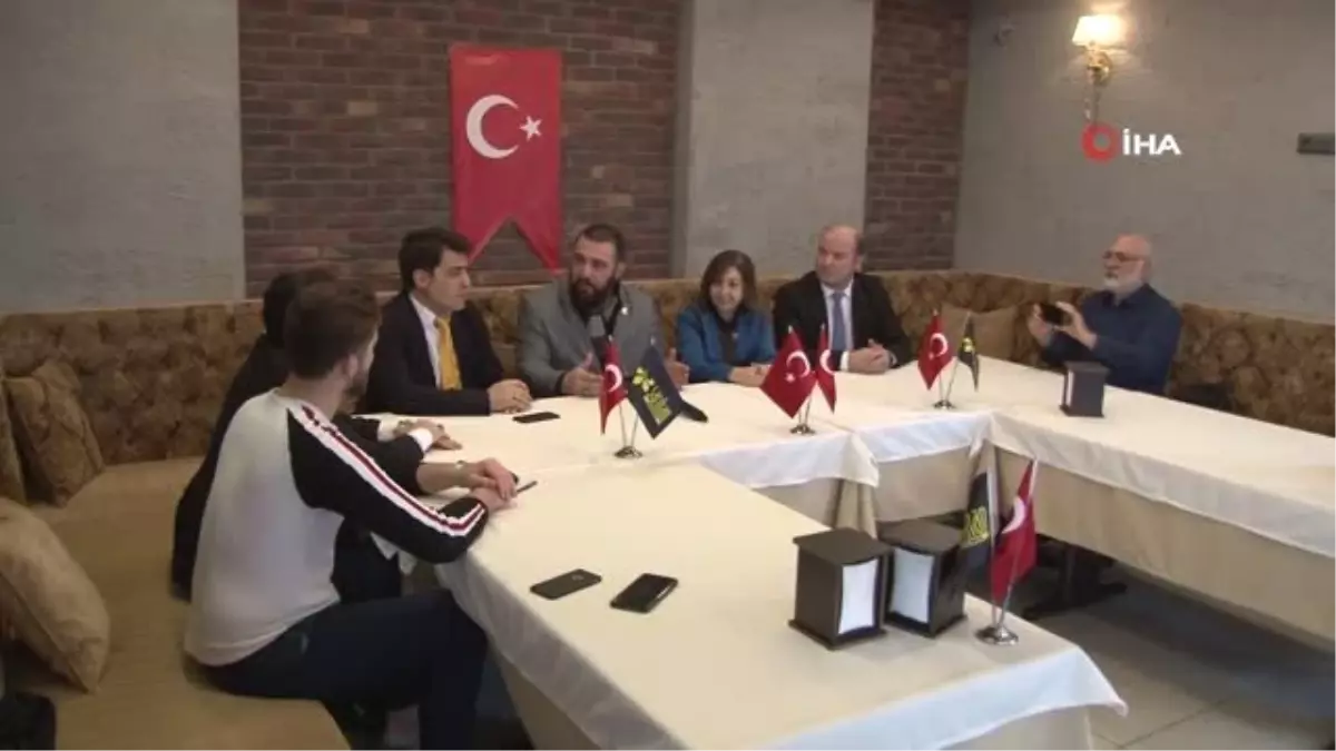 Abdülhamid Kayıhan Osmanoğlu: 'Nilhan Osmanoğlu'nun Her Dediğine Ailecek Katılıyoruz'
