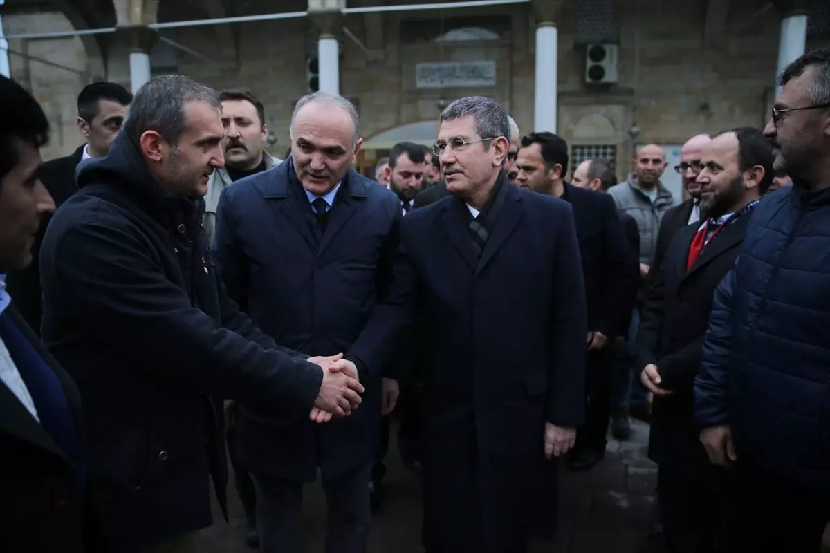 AK Parti Mkyk Üyesi Canikli'den Özlü'ye Ziyaret