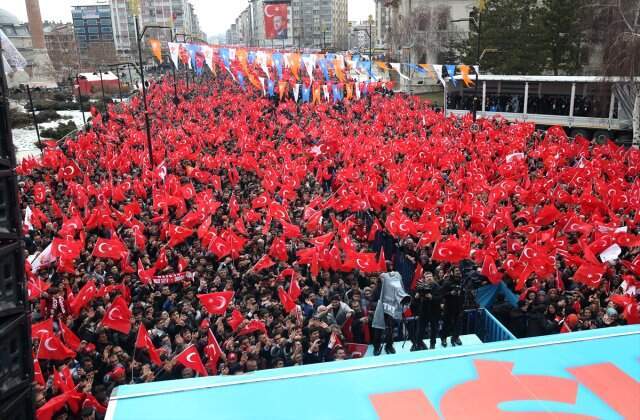 Erdoğan, İlk Mitinginde Bazı Partililere Sert Çıktı: Provoke Etmeyin