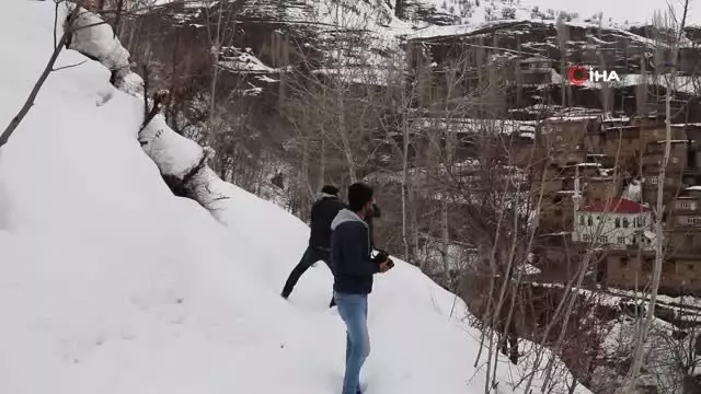 Fotoğraf Sevgisi Kar Kış Dinlemiyor Fotoğraf Sevgisi Kar Kış Dinlemiyor