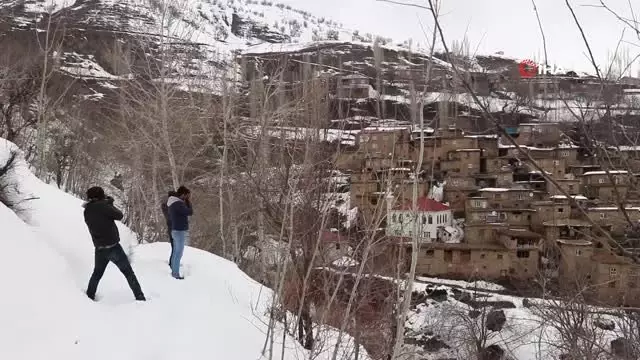 Fotoğraf Sevgisi Kar Kış Dinlemiyor Fotoğraf Sevgisi Kar Kış Dinlemiyor