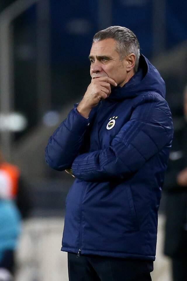 Hikmet Karaman ile Ersun Yanal Maç Öncesinde Tokalaşmadı!