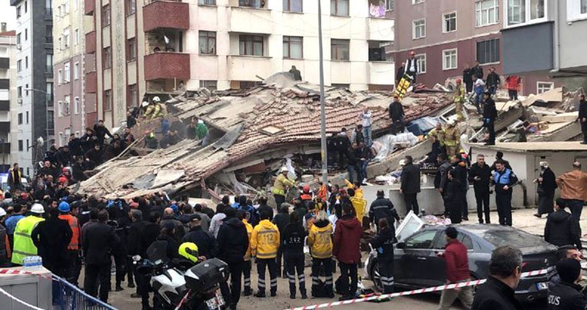 Kartal'da 45 Saat Sonra Gelen Mucize! Ekipler, Sesin Geldiği Noktaya Odaklandı