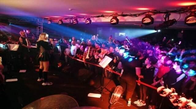Aleyna Tilki, 1,5 sene Önce Giremediği Mekanda Konser Verdi