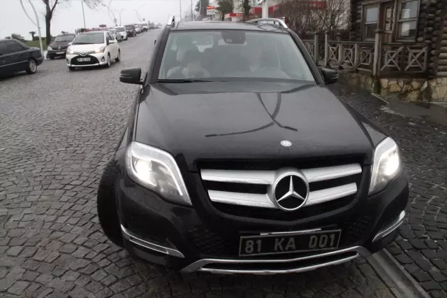 Belediye Başkanından Otostop Çeken Öğrencilere Jest Belediye Başkanından Otostop Çeken Öğrencilere Jest
