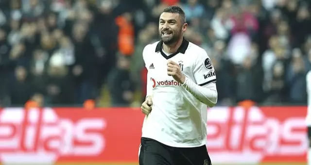 Burak Yılmaz Gol Attıktan Sonra Stat Hoparlöründen Çalan Şarkı Dikkat Çekti Burak Yılmaz Gol Attıktan Sonra Stat Hoparlöründen Çalan Şarkı Dikkat Çekti