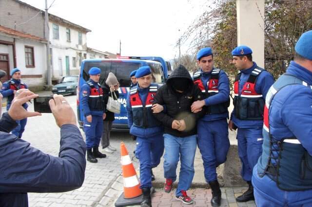 Cinayetin İzlerini Silmek İçin Cesedi Çamaşır Suyuyla Yıkadılar