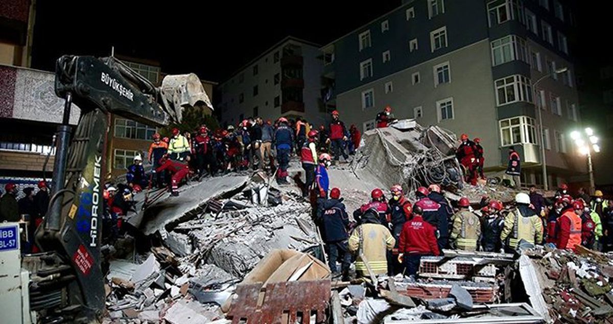 Kartal'da Yıkılan Binanın Ardından Uzmanlar Uyardı: İstanbul'da 1,1 Milyon Bina Etkilenir