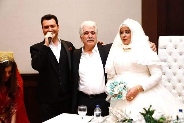 Şarkıcı Murat Kurşun, 62 yaşında olan Babasını Fas'tan Gelin Alarak Düğün Yaptı