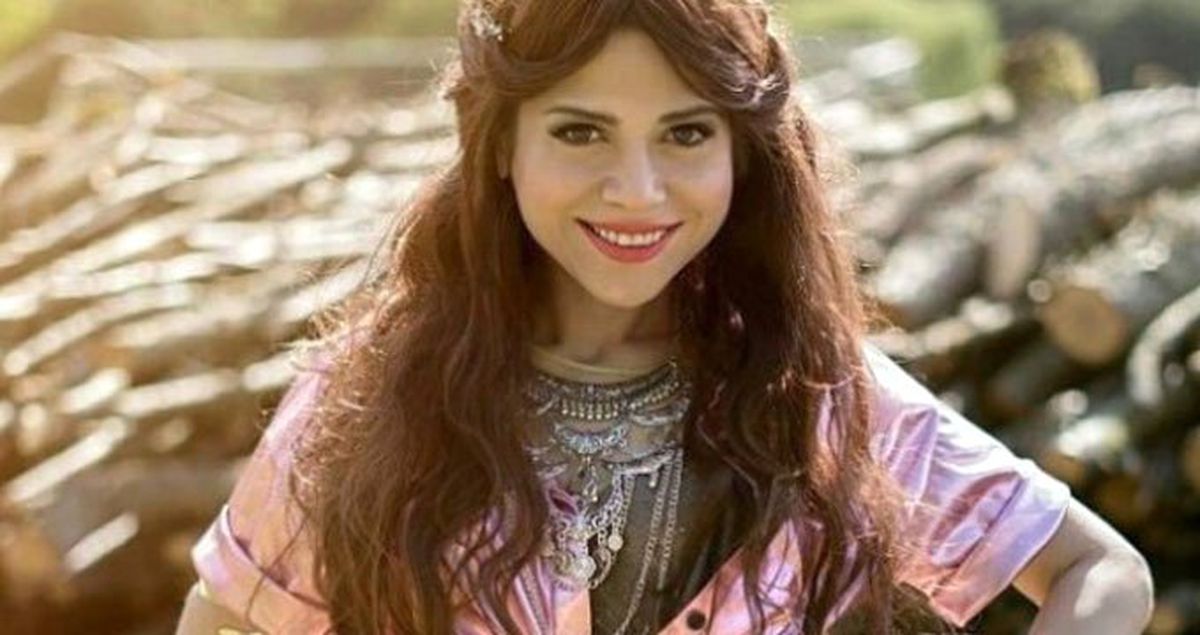 Ünlü Şarkıcı Aydilge, Hastaneye Kaldırıldı