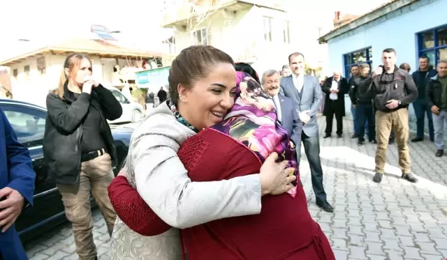 Vali Funda Kocabıyık, Köy Ziyaretlerini Sürdürüyor