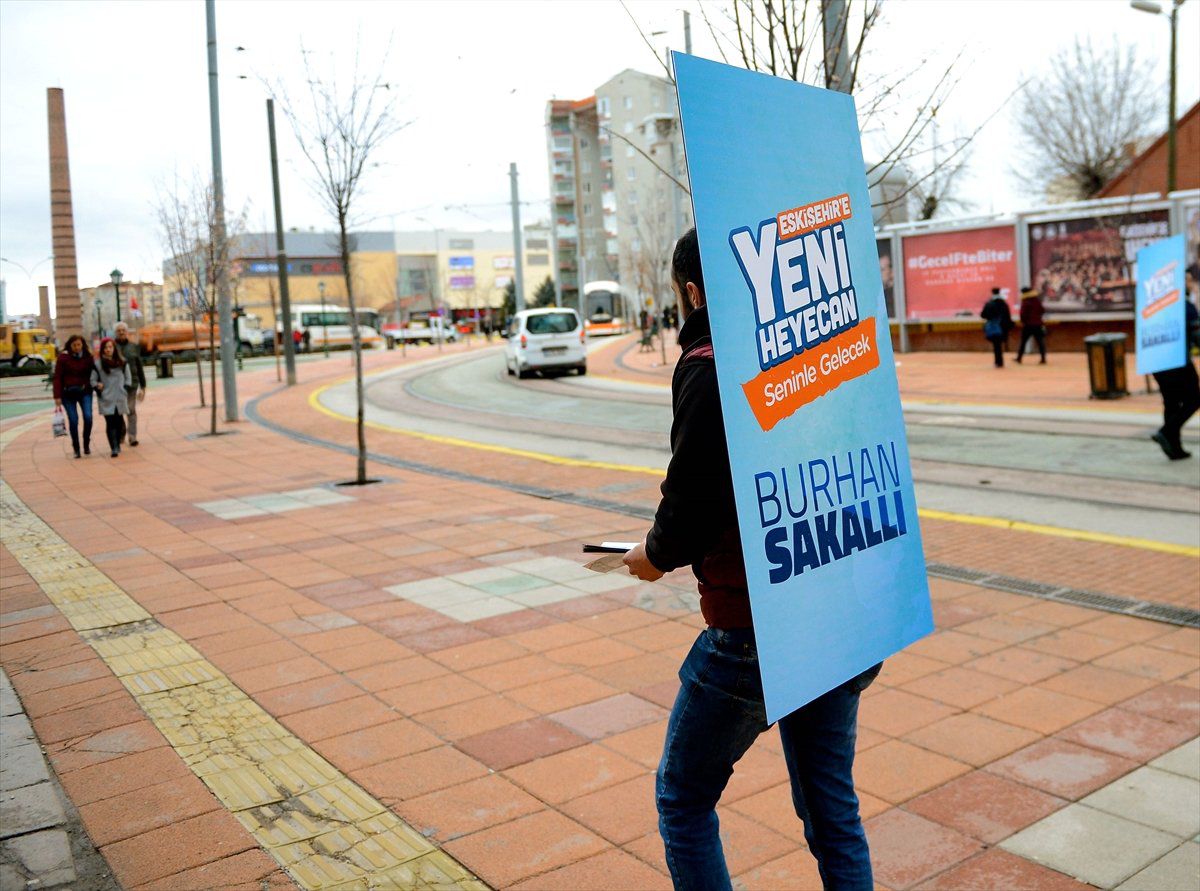 Yürüyen Billboard'Lu Aday Tanıtımı