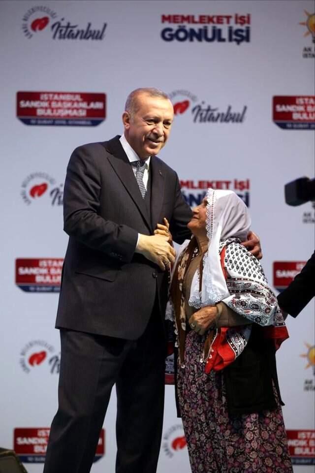 Cumhurbaşkanı Erdoğan, 83 Yaşındaki Meliha Teyze İle Bir Araya Geldi