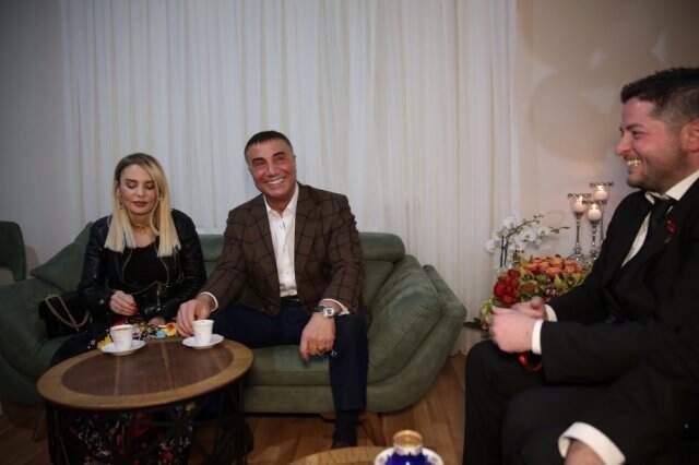Sedat Peker, Şarkıcı Küçük Onur'un Nişan Yüzüğünü Taktı