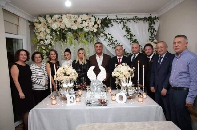 Sedat Peker, Şarkıcı Küçük Onur'un Nişan Yüzüğünü Taktı