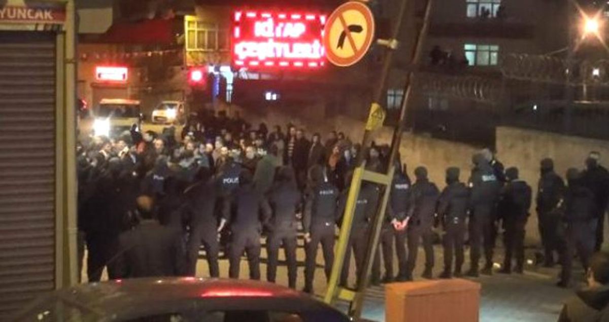 İstanbul- Esenyurt'ta Kavga: 4 Kişi Yaralandı, Polis Müdahale Etti (2)