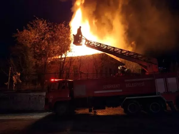 Üniversite Binası Çıkan Yangında Zarar Gördü