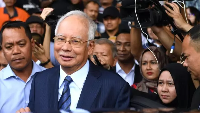 1mdb Skandalı: Malezya'nın Yatırım Fonunun ve Milyarlarca Dolar Kayıp Parasının Hikayesi 1mdb Skandalı: Malezya'nın Yatırım Fonunun ve Milyarlarca Dolar Kayıp Parasının Hikayesi