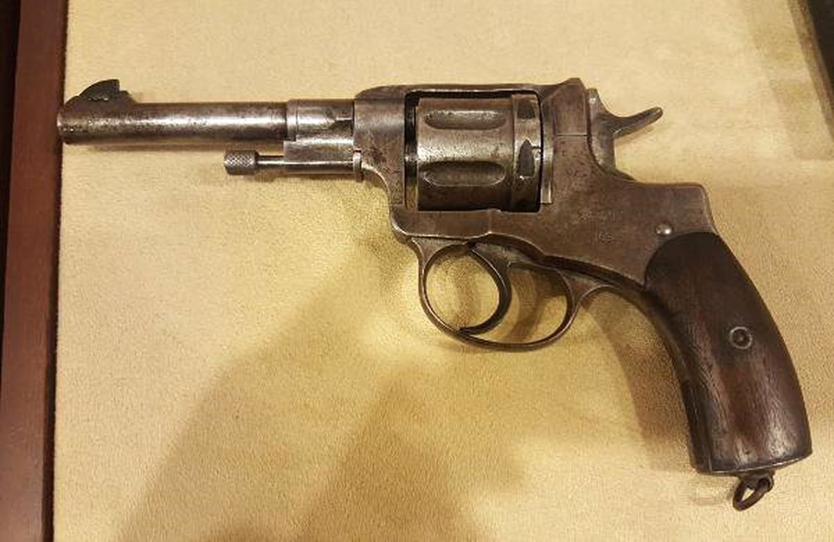 Atatürk'ün 121 Yıllık Orijinal Beylik Tabancası Samsun'da Sergileniyor