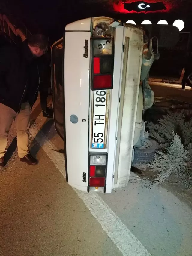 Karabük'te Otomobil Devrildi: 3 Yaralı