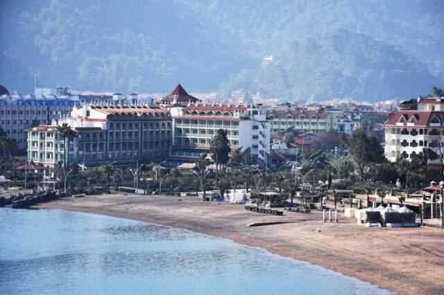 Marmaris'te Deniz 5 Metre Çekilince Akıllara 'Deprem mi Olacak' Sorusu Geldi