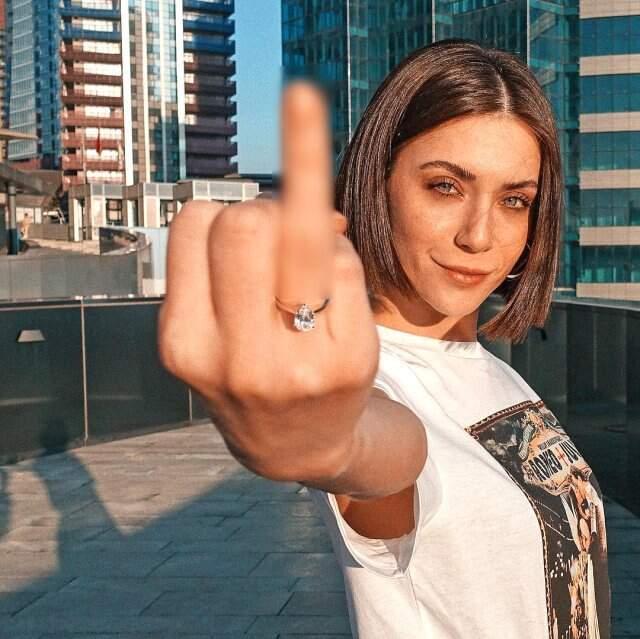 Oyuncu Fulya Zenginer'den Evlilik Teklifi Sonrası Açıklama: Bu Sefer Gerçek