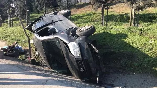 Tem Otoyolu'nda Kaza; Hafif Ticari Araç Takla Attı