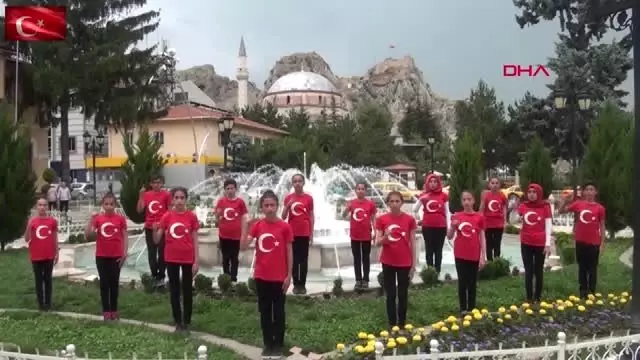 Tokat Köy Okulu Öğrencilerinden İşaret Diliyle İstiklal Marşı