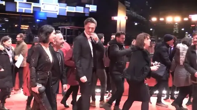 Kız Kardeşler Filminin Dünya Prömiyeri Yapıldı Kız Kardeşler Filminin Dünya Prömiyeri Yapıldı